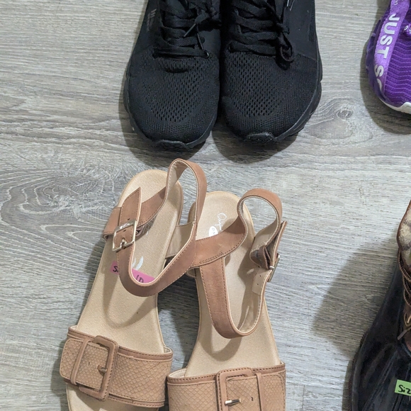 Mixed Lot Of Women's Shoes 8 Pair For One Price - Picture 6 of 6